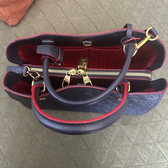 Louis Vuitton bag Montaigne MM - Picture 6 of 15